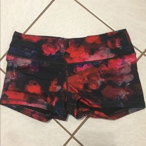 Fleo Dark Red Roses Original Style Shorts